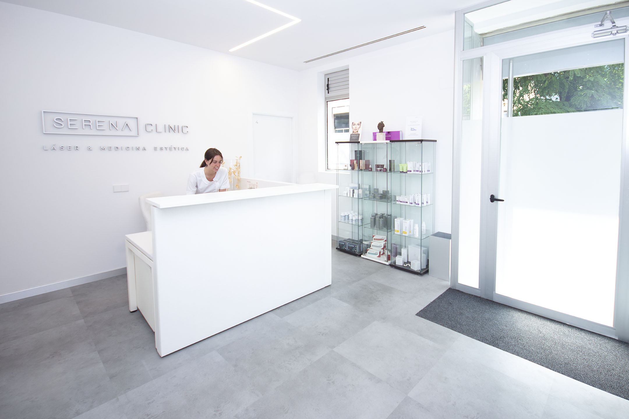 Recepción de Serena Clinic en la calle Marià Cubí 128 de Barcelona