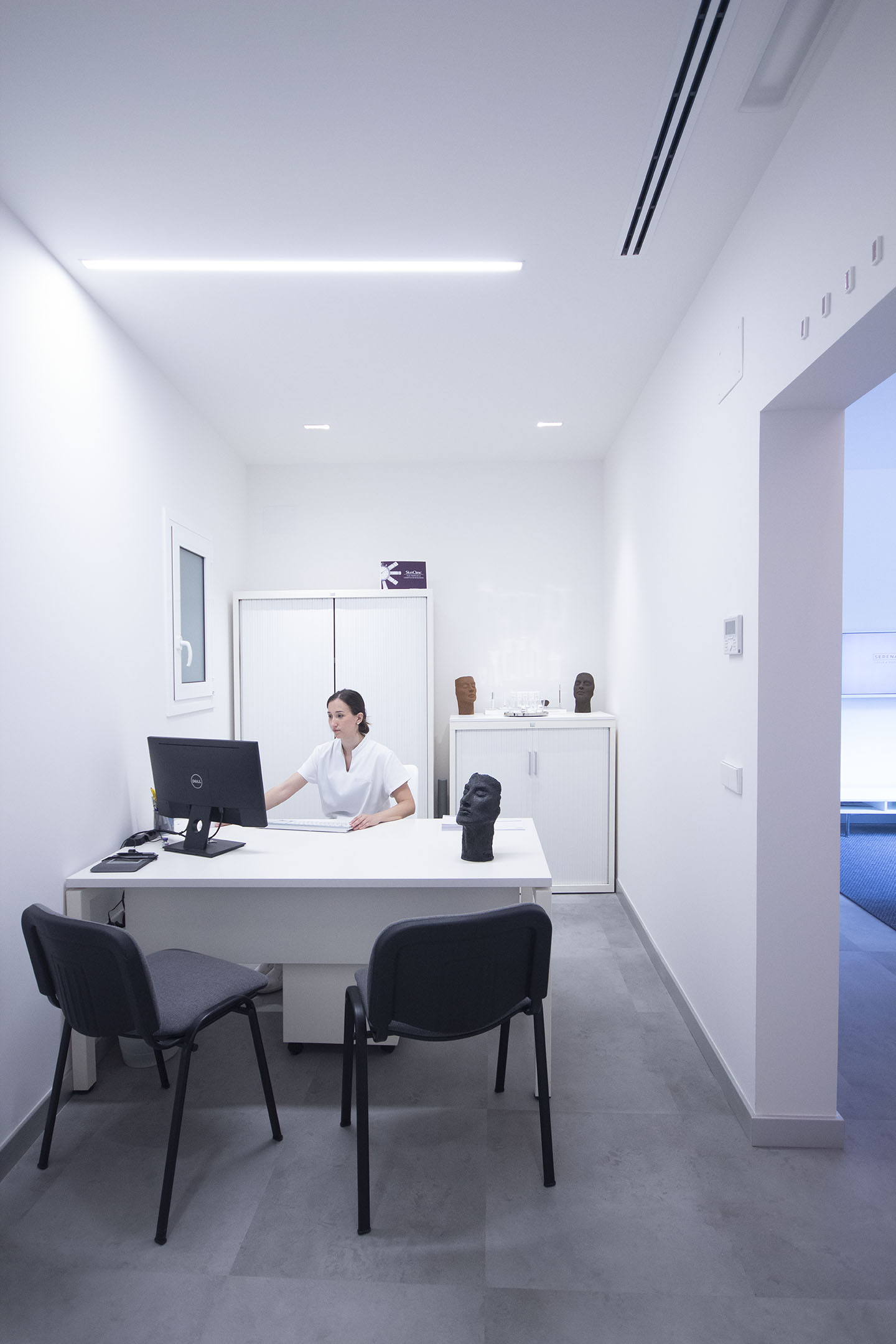 Recepción e instalaciones de Serena Clinic en la calle Marià Cubí de Barcelona
